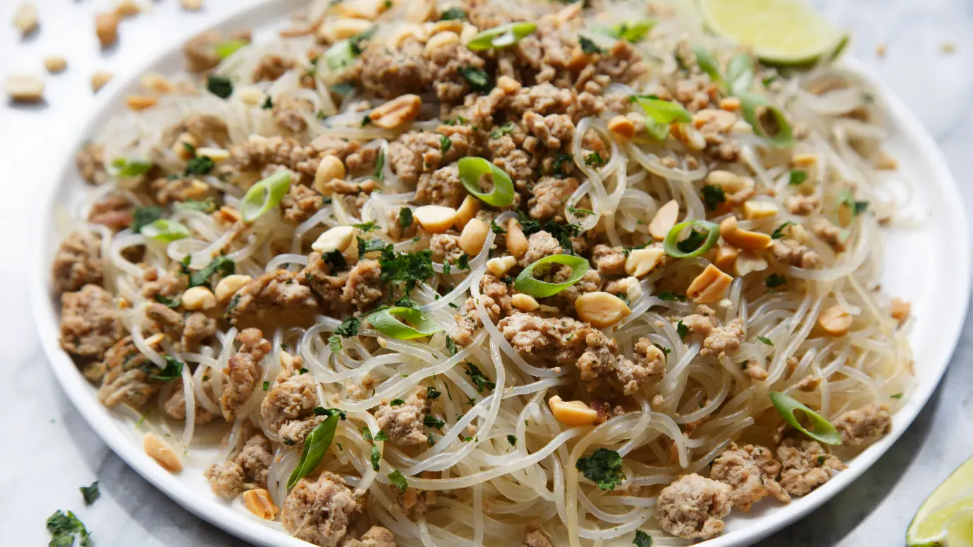 Crunchy Peanut Salad